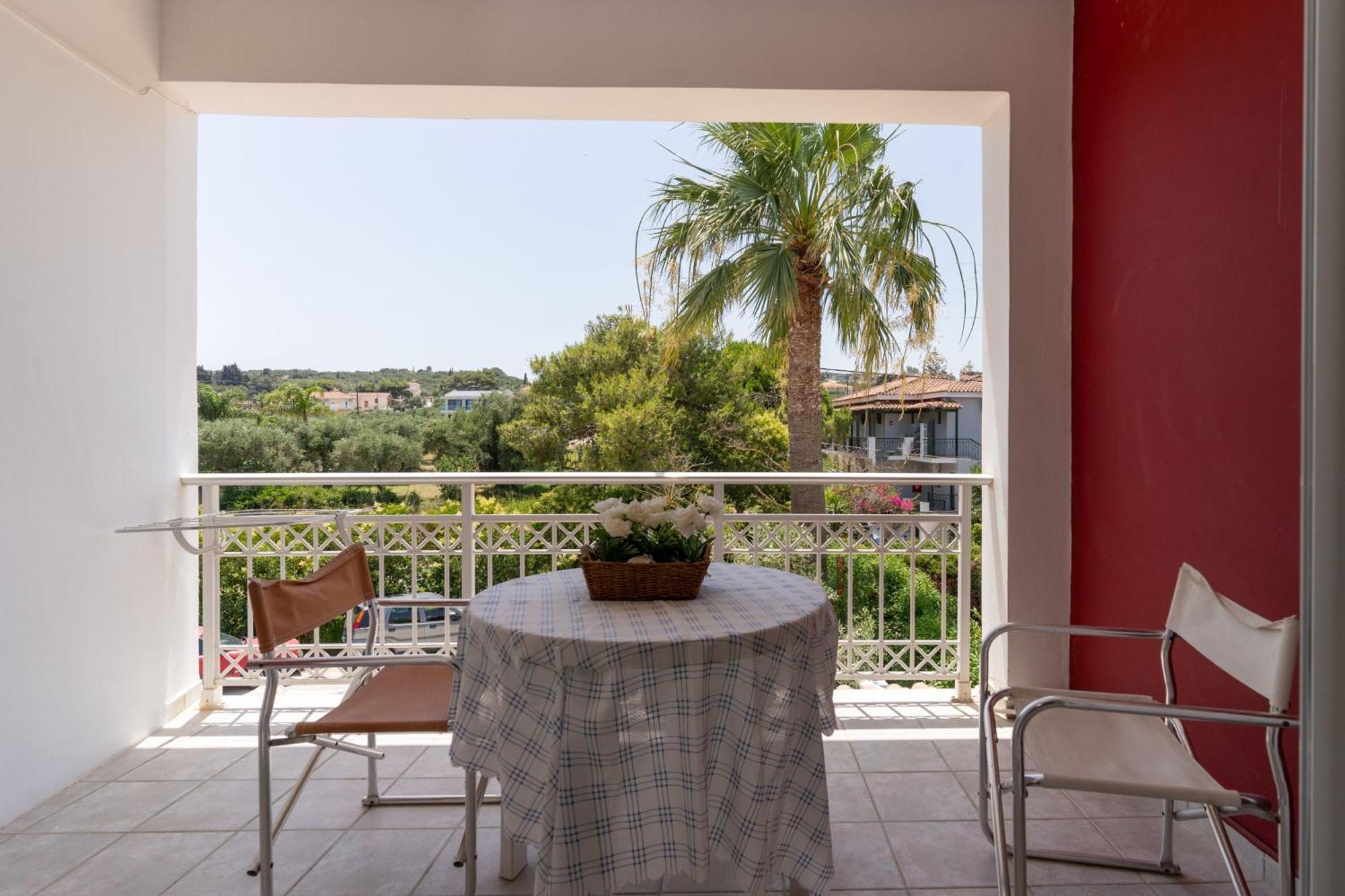 Apartment Standard - Epsilon Tsilivi *